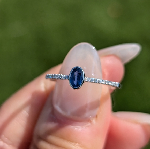 14K White Gold Sapphire and Diamond Ring - Picture 5 of 8